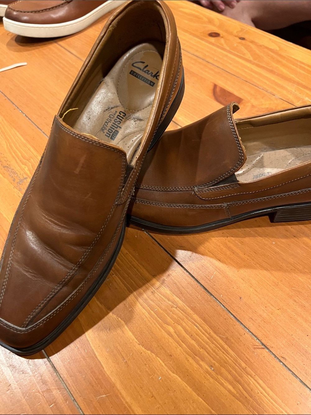 Clarks Men’s Tan Leather Slip-On Loafers